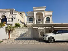 Villa for sale in Al-Haliyo 2, consisting of 5 rooms, a majlis, a living room, a swimming pool, and