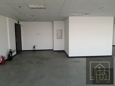 FULLY FITTED | GLASS PARTITIONS | SPACIOUS