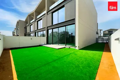 Corner | G+2| Single Row |Facing Garden| Vacant