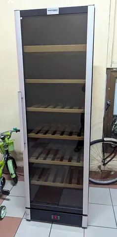 VESTFROST dual temperature large wine fridge for sale