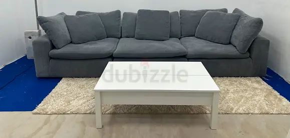Brand new condition pan emirates pianca couch