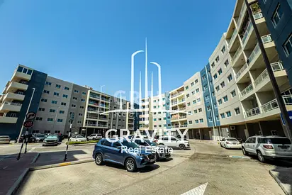 Modern 2BR Apartment | Fully Upgraded | Vacant & Ready to Move