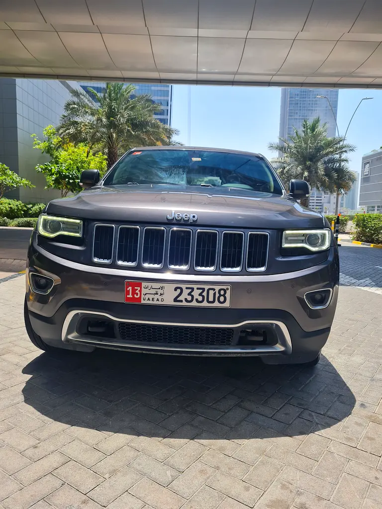 Jeep Grand Cherokee 2014 — photo 1 of 6