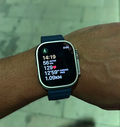 Apple Watch (series) / Smartwatch - Good Working Condition