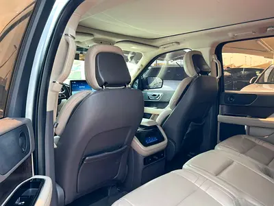 صورة 12 لـ 2022 Lincoln NAVIGATOR