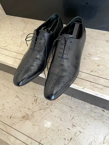 Authentic Elegant Louis Vuitton Black Leather Mens Dress Shoes - Classic Oxford Size 43
