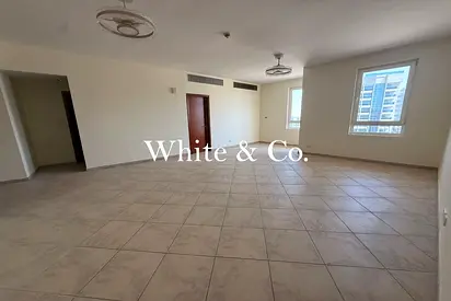 3 Bed | Spacious Corner | Abbey Crescent