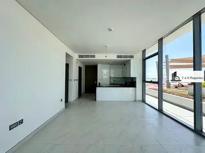 Corner Unit | Big Balcony | Ready to Move