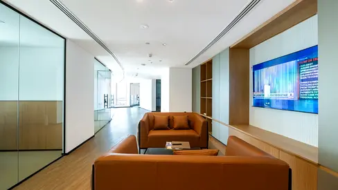 UNIQUE OFFER/FULLY UPGRADED/BRAND NEW/UPGRADED UNIQUE FLOOR/ BEST LOCATION/LLC/DED