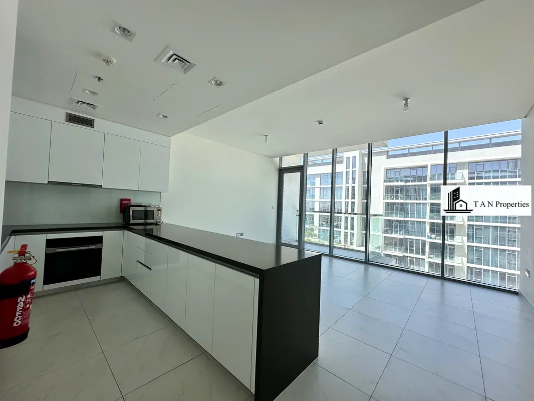 Luxury 1BR Apartment | Spacious Layout | Prime Location