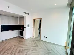 Marina &amp; Skyline View | 1BR Apartment | Peninsula Three