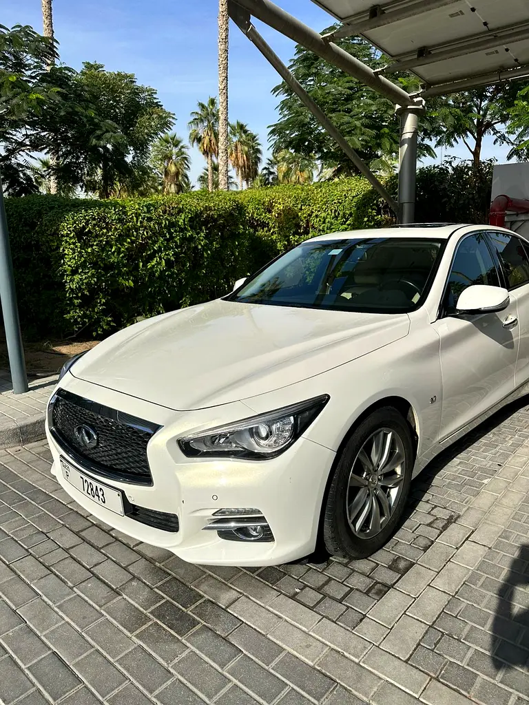 Infiniti Q50 2014 — photo 1 of 7
