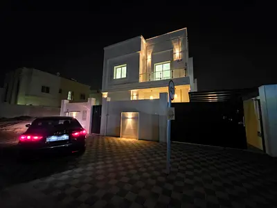 🏡 Villa for sale in Al Yasmin, 5 master bedrooms, living room and majlis, maid's room, 3000 sq ft, including electricity and water, 1.55 million (neg