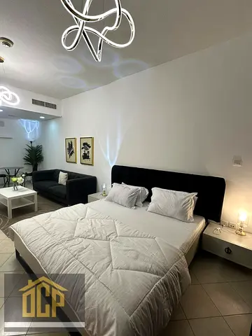 ELEGENT FURNISHING !RENOVATED! BALCONY LAKEVIEW