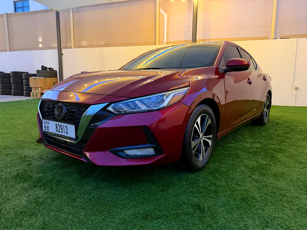 Nissan Sentra 2021 — photo 1 of 19