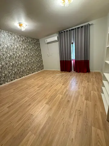 Largest two-story villa for annual rent in Sharjah (Al Sabkha), 6 bedrooms, master maid’s room, majlis, 5 bathrooms, split AC.