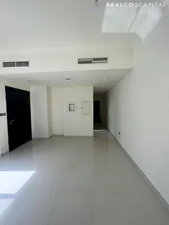 WELL MAINTAIN CORNER L SHAPE FOR RENT