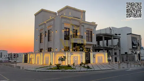 Classic corner villa, outdoor setback, two floors and a roof, 6 rooms, prime location close to publ