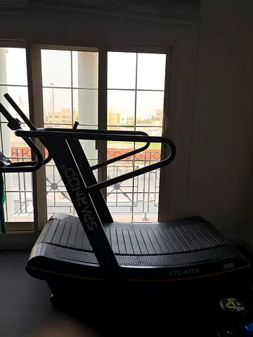 STC 4750 heavy-duty commercial curve treadmill
