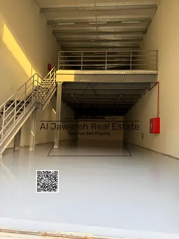 مستودع جديد ميزانيين 3315 قدم كهرباء 23 كيلو وات جاهز اي نشاط