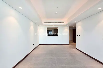 Brand New| Sunset views | Large 1 bed