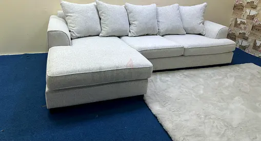 Like new condition the one brand Kingston lshape sofa