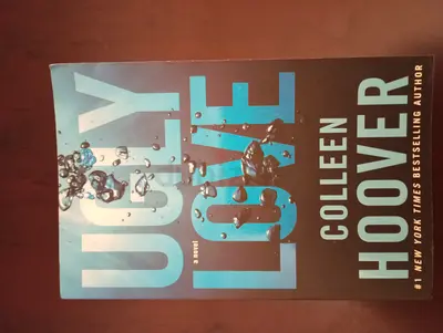 Ugly Love by Colleen Hoover (paperback)