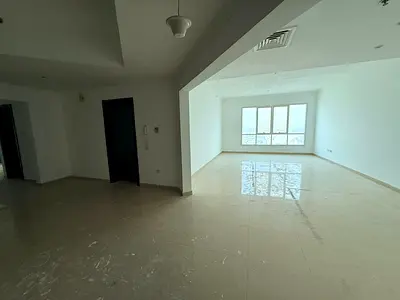 للايجار السنوي في الشارقه المجاز2 شقه مساحه واسعه موزع ضخم 4حمام غرفه خادمه باركن مجاني موقع مميز قريب من الكورنيش قريب من مخرج دبي تسهلات في الدفعات