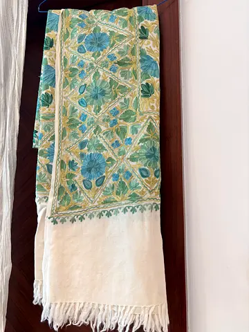 Authentic woolen Kashmiri Hand-embroidered shawl