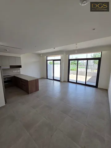 3 Bed + Maid | Vacant | Amenities Facing
