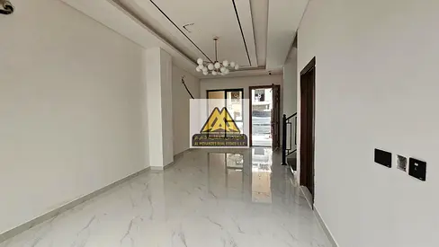 تاون هاوس / فيو رائع / للسكن الهادي/ 2 روف / غرفه خادمه / مساحه كبيره