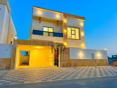 فيلا على الشارع الرئيسي، جاهزة للسكن، شاملة كافة رسوم التسجيل والملكية، في واحدة من أرقى مناطق عجمان.