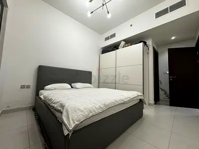 Master bedroom available for rent