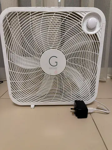 White 26-inch Box Fan (110V motor with 220V transformer) — Good Working Condition