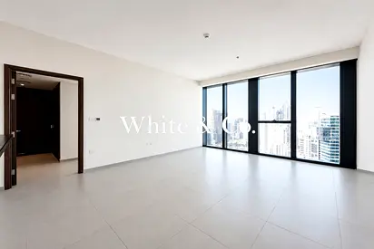 High floor | Spacious unit | Vacant now