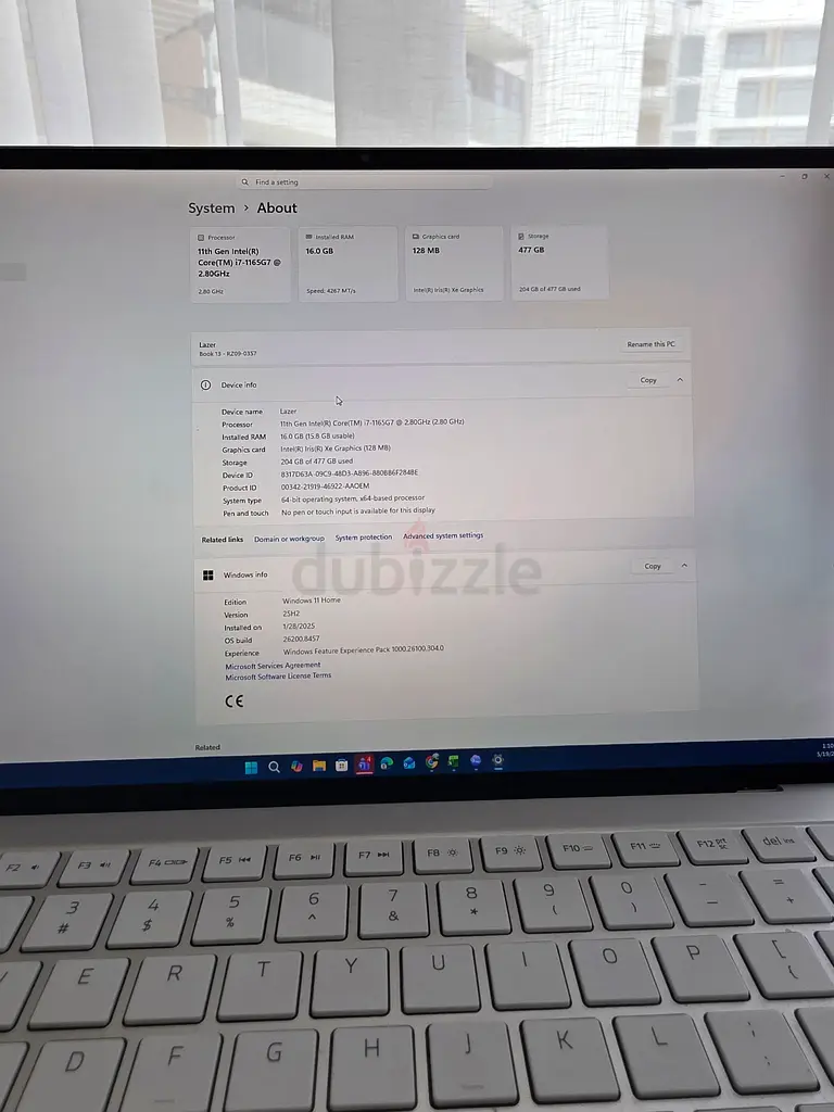 Razer Book 13458424256645703685