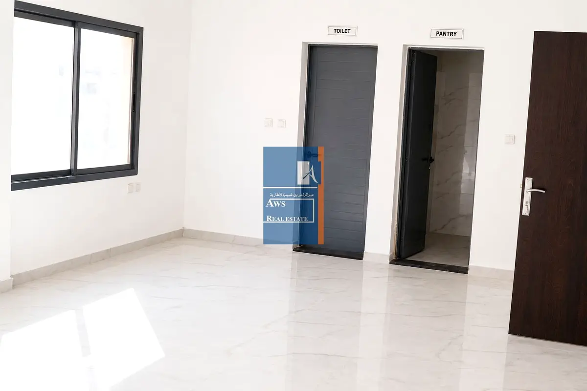 Affordable Studio for Executives, Close to Essential Needs