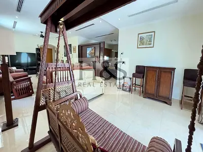 Ready to Move In - 4BR Villa with HUGE Plot
