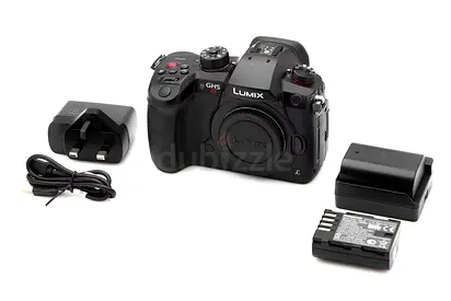Panasonic Lumix GH5S Body