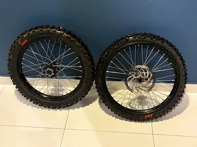 Surron lbx cst dirt wheelset 19/17