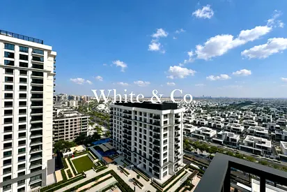 High Floor | Reduced | Modern Building