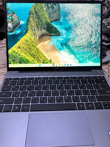 Huawei MateBook X laptop i7 8th Gen 512gb