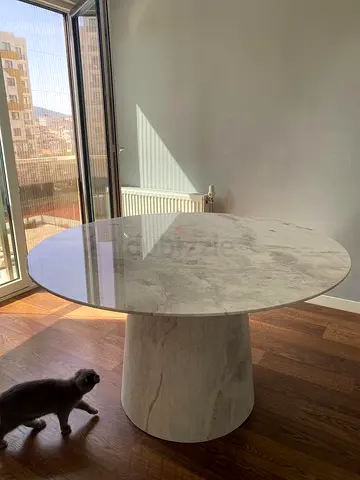 Premium Marble Dining Table with Contemporary Pedestal Base Design