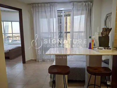 Fully Furnished | High Floor | Weel maintained