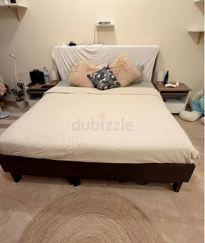 Queen Size Bed with mattress
