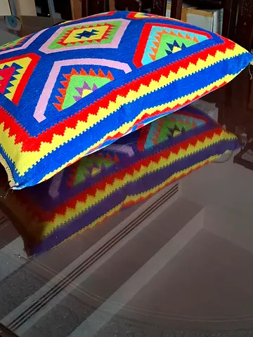 Vintage design cushion pillow