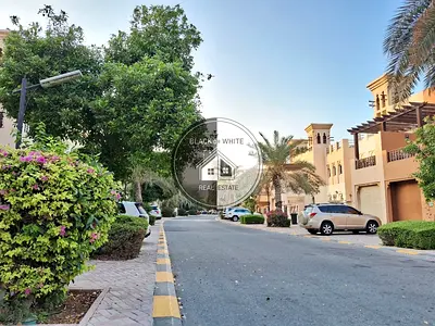 Spacious 3BR Townhouse | Unfurnished | Rome Street