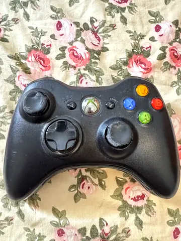 Used Black Xbox 360 Wireless Controller