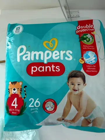 Pampers pants