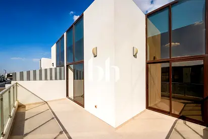Single Row | Near Park | Landscaped